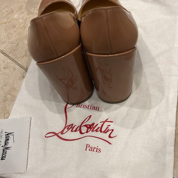 Authentic Christian Louboutin Women's Beige Block Heel Shoes from Neimen Marcus - Picture 6 of 7